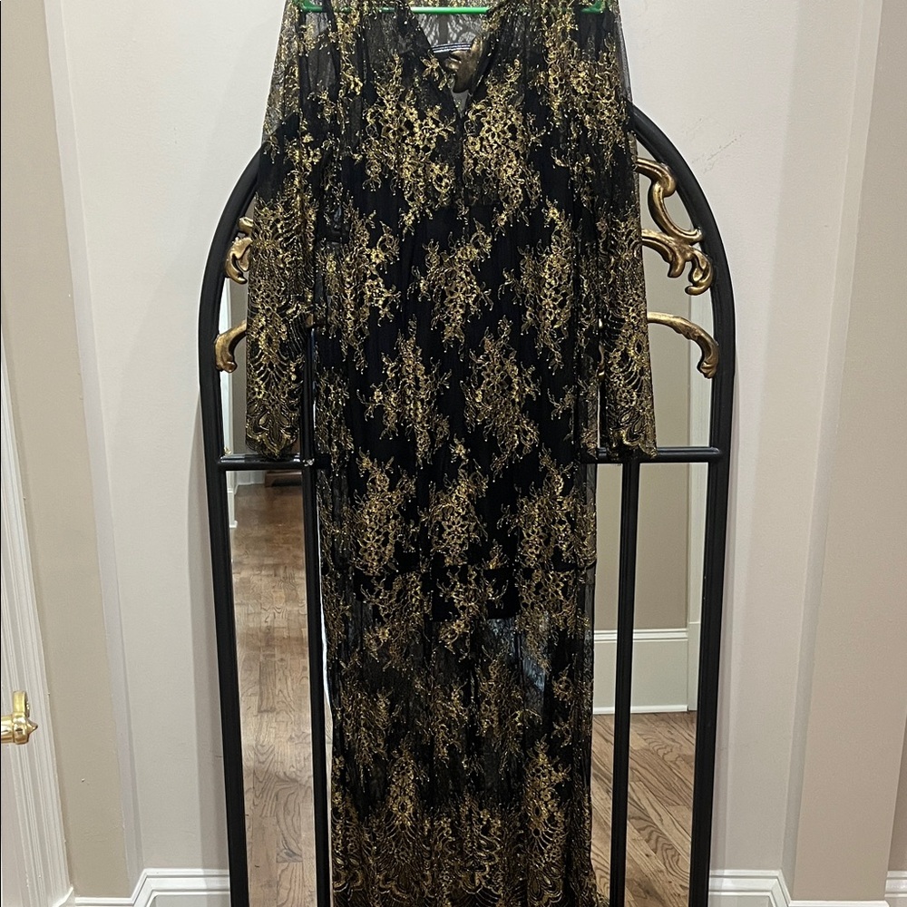 BCBGMaxAzria Black and Gold Lace Cafatan dress with black short underdress